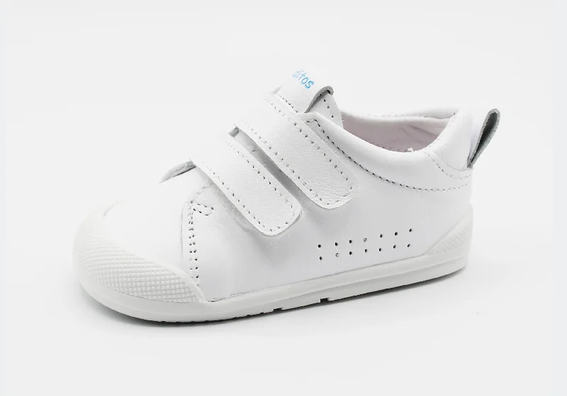 BABY SOFT AND FLEXIBLE WHITE SNEAKERS